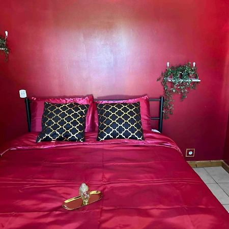 Chez Marinette Bed & Breakfast Langoelan Luaran gambar